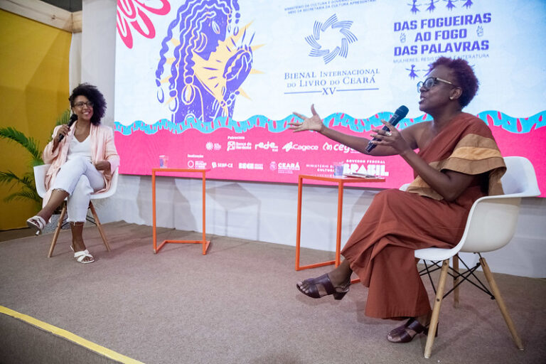 Fogo das palavras: Bienal discute racismo e busca por visibilidade de autoras negras na academia
