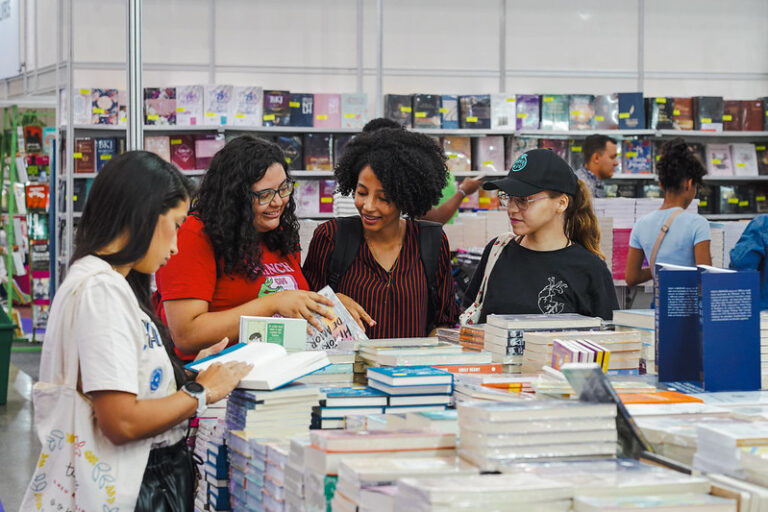 O Aulão de Redação e Quiz da Educação na Literatura traz a cultura do Brasil para a ajuda dos estudantes