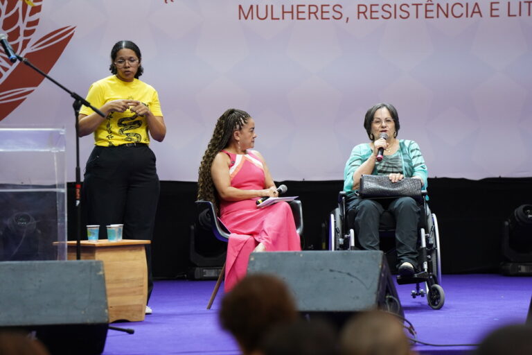 Escrever para sobreviver: Bienal destaca a força transformadora da escrita para as mulheres
